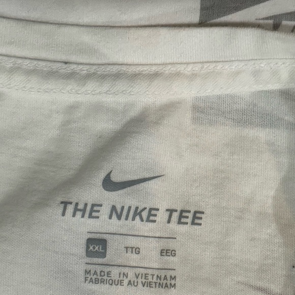 NIKE JUST DO IT Shirt All-Over Logo White T-shirt Grape Swoosh. XXL - Picture 3 of 3